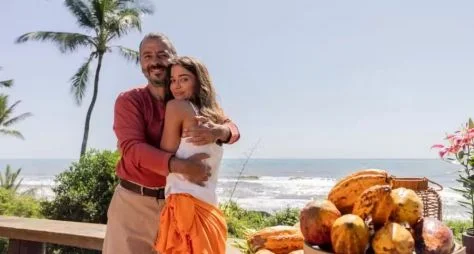 Renascer: Mariana e José Inocêncio viajam juntos para Ilhéus