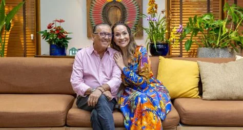 Galvão Bueno estreia à frente do quadro "A Voz da Emoção" no "É de Casa"