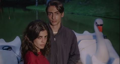Julia Dalavia e Jaffar Bambirra caracterizados para "'Dias Perfeitos", novo thriller do Globoplay