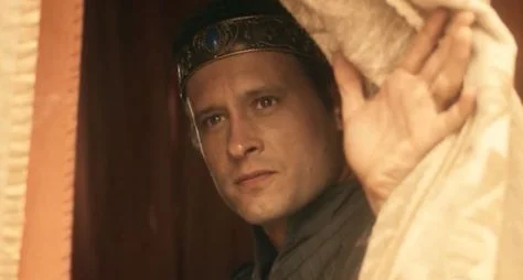 Capítulo especial de novela da Globo prejudica a audiência da estreia de "Reis: A Decadência"