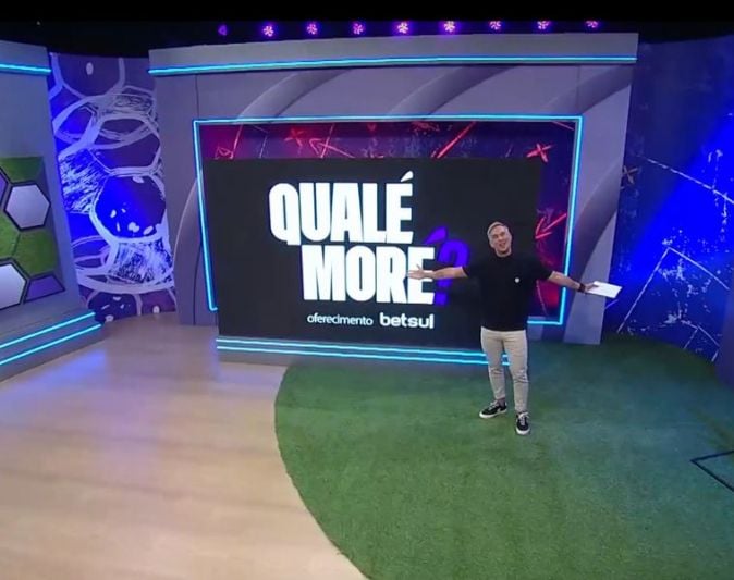 RedeTV! estreia cenário físico do "Qualé, Moré?"