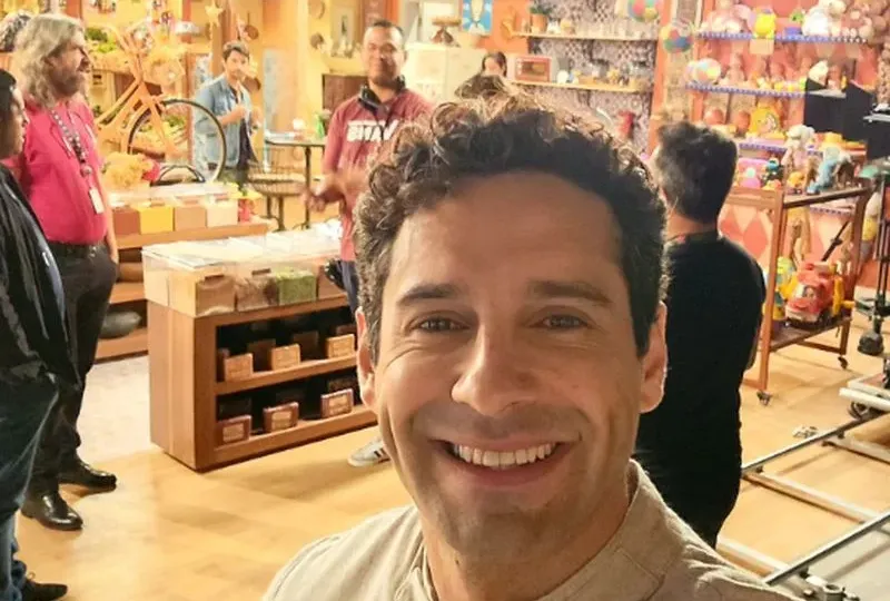 João Baldasserini começa a gravar cenas de "Família é Tudo"