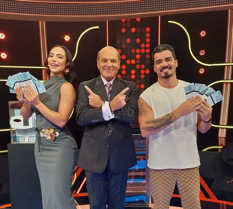 Aline Mineiro e Fábio Gontijo são os convidados do "Mega Senha Power"