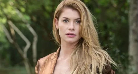 Alinne Moraes deve participar do remake de "Vale Tudo"