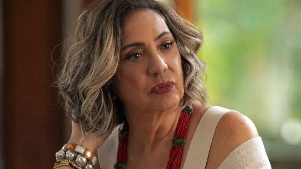 Eliane Giardini revela detalhes de sua personagem em "Mania de Você"