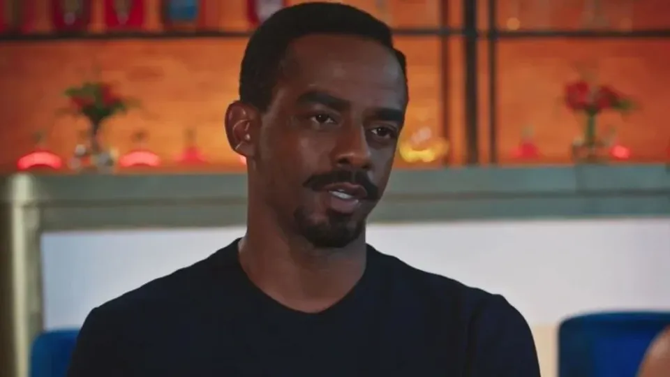 Raphael Logam considera personagem em "Família é Tudo" o mais cruel de sua carreira