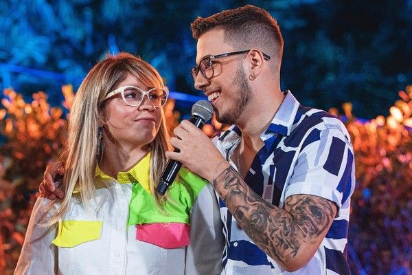 Marília Mendonça com o irmão, João Gustavo — Foto: Instagram