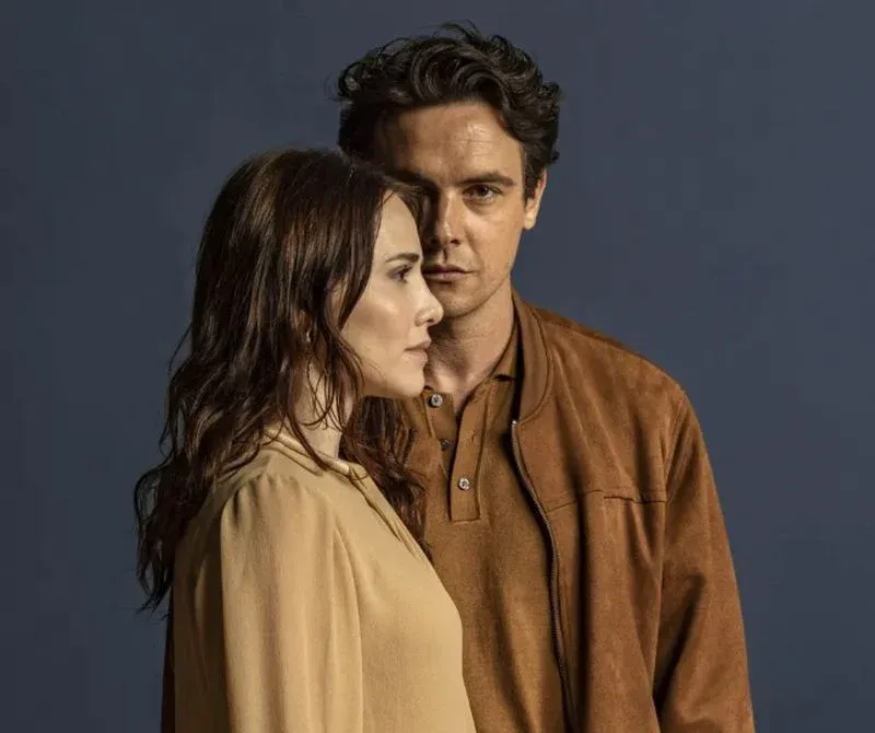Leticia Colin e Sergio Guizé falam sobre seus personagens em "Os Outros"