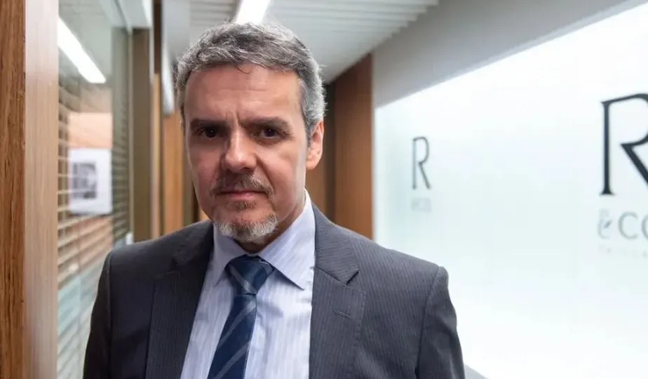 Cassio Gabus Mendes é dispensado da TV Globo, após 42 anos de serviços prestados