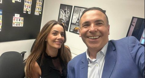 Após se despedir do "Show do Esporte", Paloma Tocci visita instalações da Record