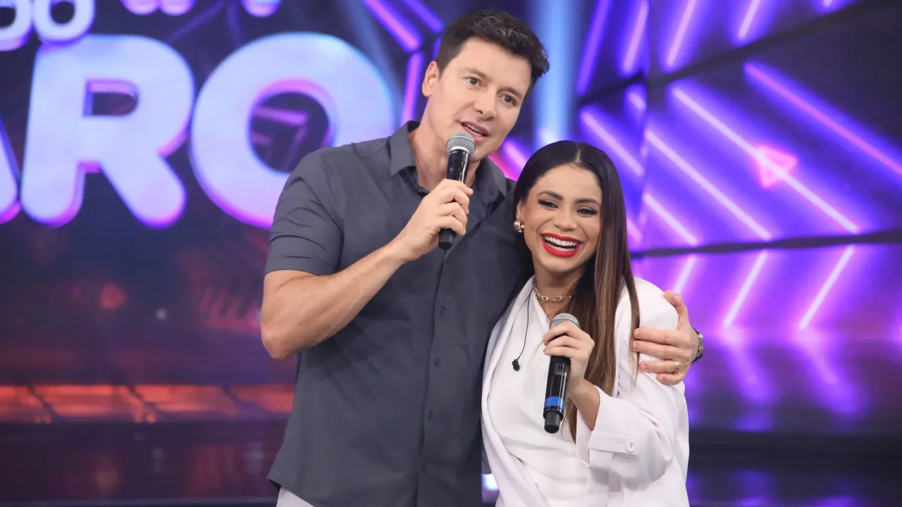 Rico Melquiades, Wenny e Lexa participam do quadro Túnel do Tempo no "Hora do Faro"