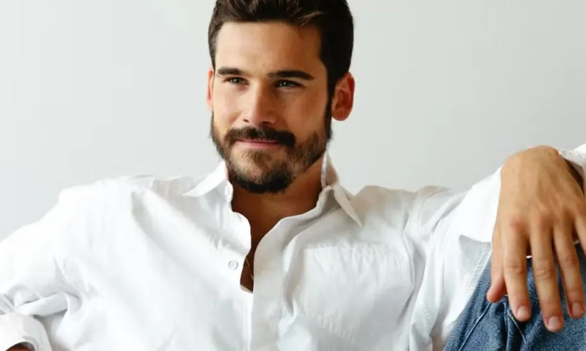 Personagem de Nicolas Prattes surgirá de visual novo em "Mania de Você"