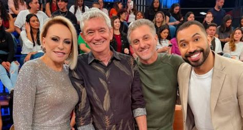 Ana Maria Braga, Luciano Huck e Gil do Vigor gravam o "Altas Horas"