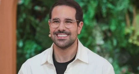 Paulo Mathias visita estúdios da Band, que avalia dois projetos para o jornalista