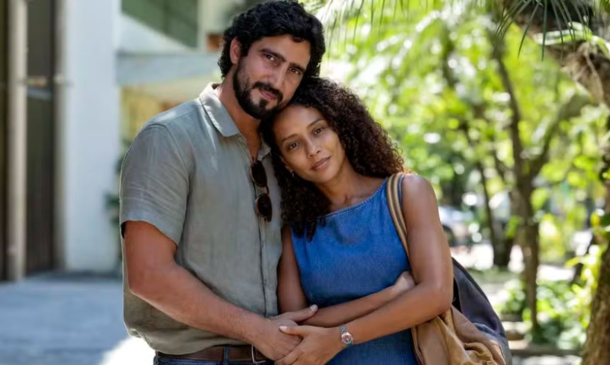 Ivan (Renato Góes) e Raquel (Taís Araujo): Foto: Manoella Mello/Globo