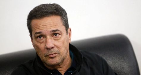 Dono de afiliada da Record no Tocantins, Vanderlei Luxemburgo assina com a Band como comentarista