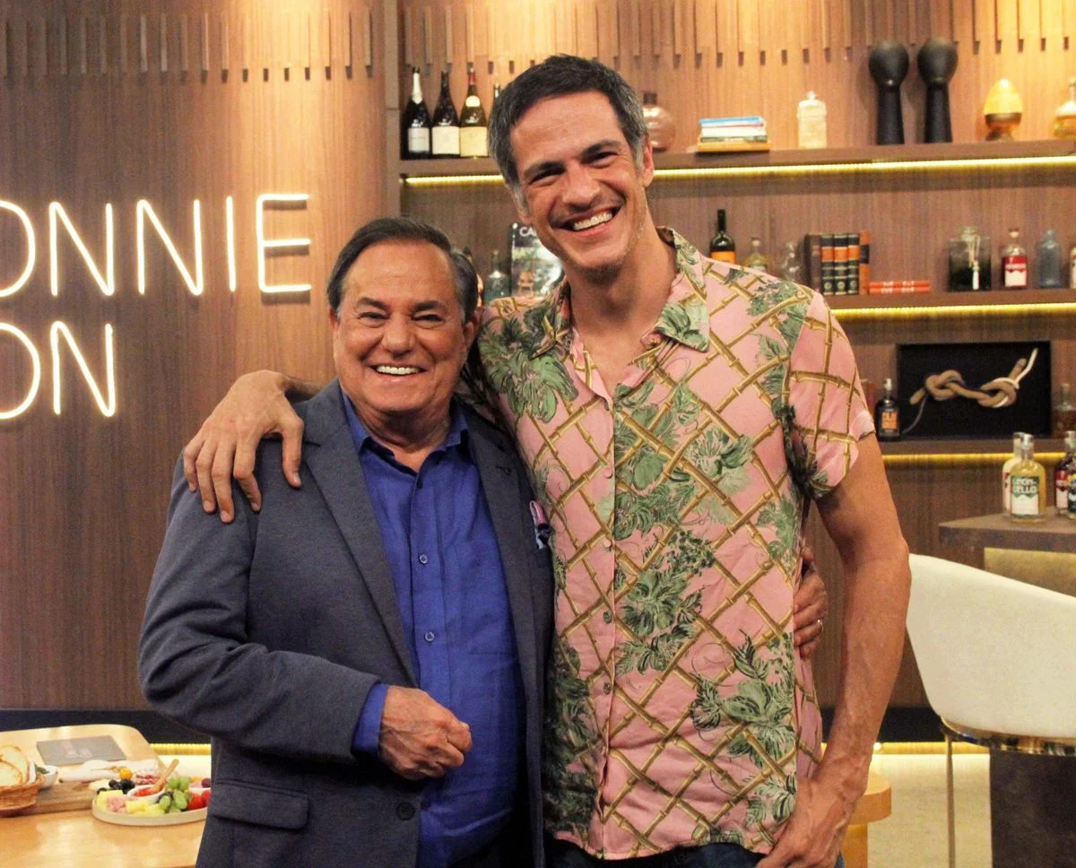 Mateus Solano recorda o par romântico que interpretou ao lado de Thiago  Fragoso em “Amor à