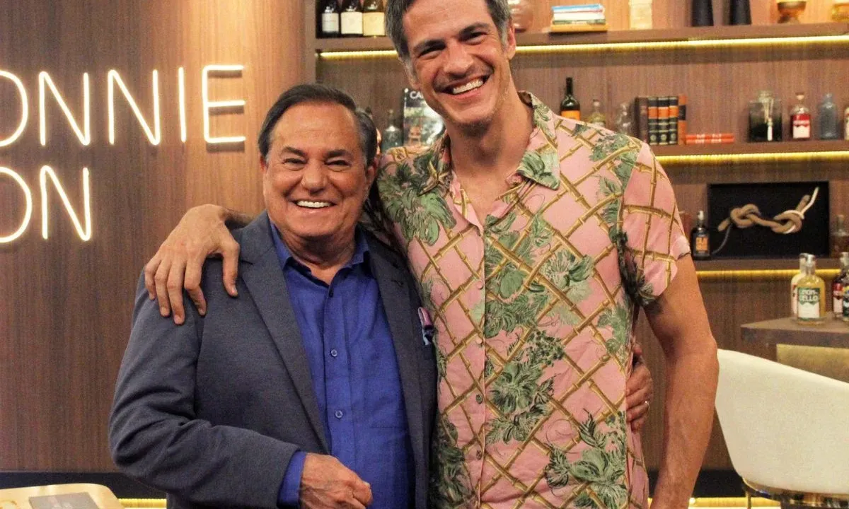 Mateus Solano recorda o par romântico que interpretou ao lado de Thiago Fragoso em “Amor à Vida”
