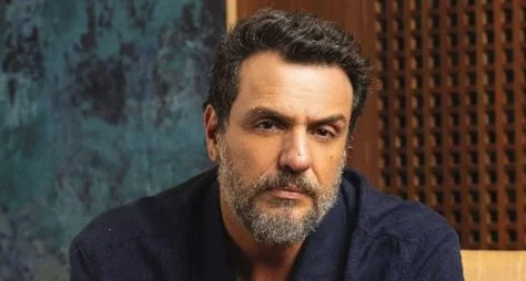 Rodrigo Lombardi deixará o elenco fixo da Globo após "Mania de Você"