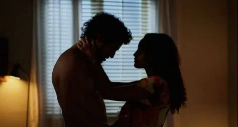 Ivan e Raquel têm sua primeira noite de amor em “Vale Tudo”