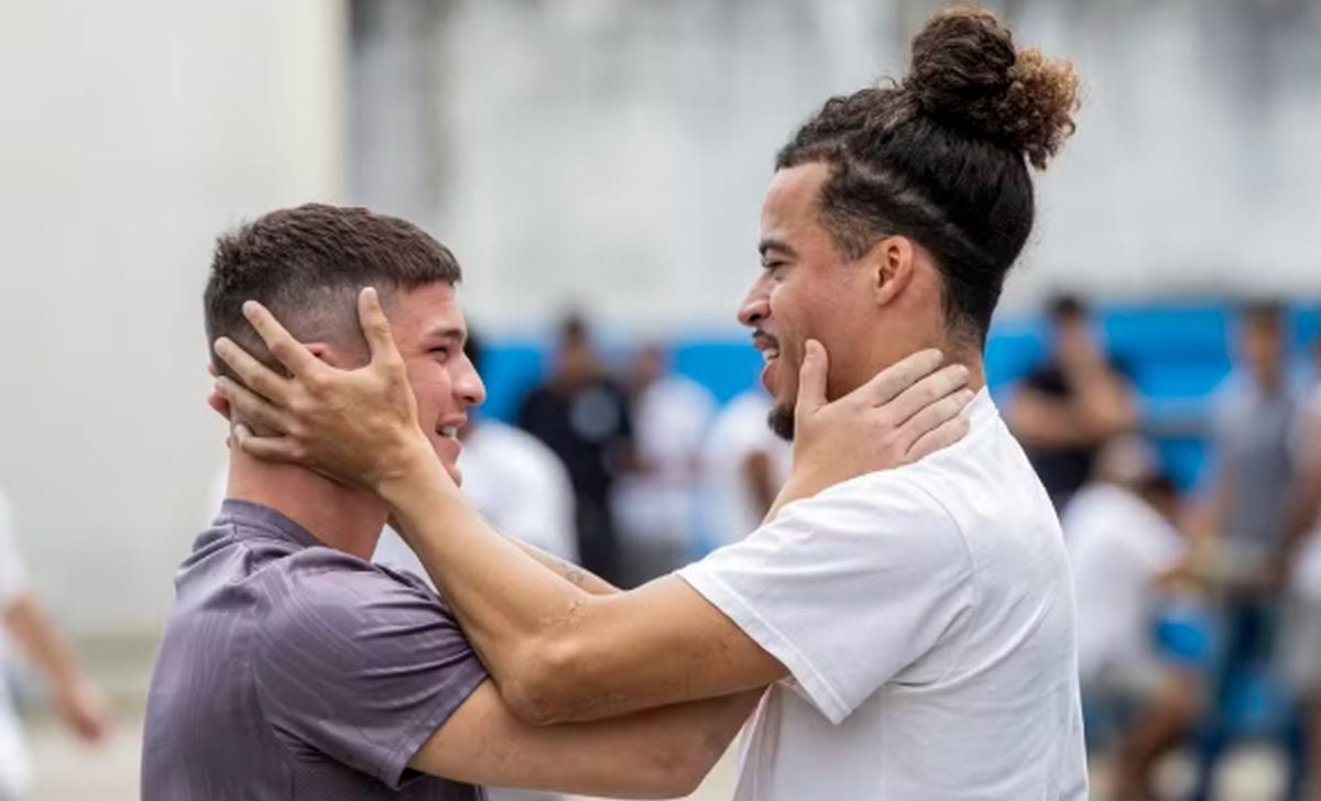 Lucas (Pedro Henrique Ferreira) e Ryan (L7nnon). Foto: Léo Rosario/Globo/Divulgação