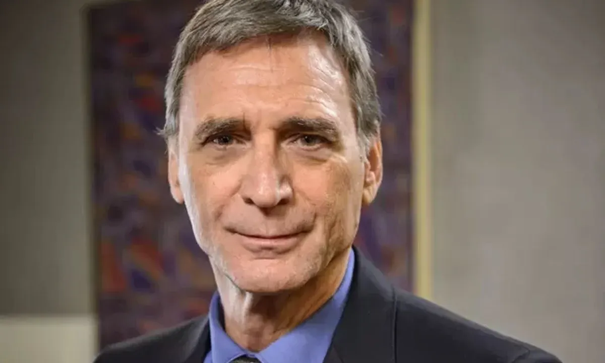 Após sucesso em Beleza Fatal, Herson Capri retorna à Globo em meio a turbulência