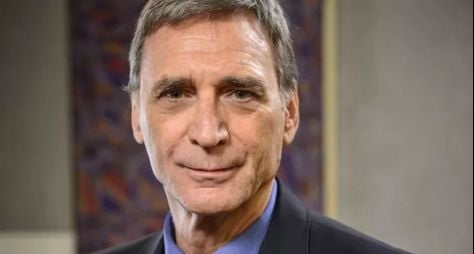 Após sucesso em Beleza Fatal, Herson Capri retorna à Globo em meio a turbulência