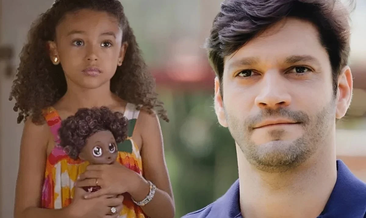 Sofia (Elis Cabral) e Vanderson (Armando Babaioff). Foto: Globo