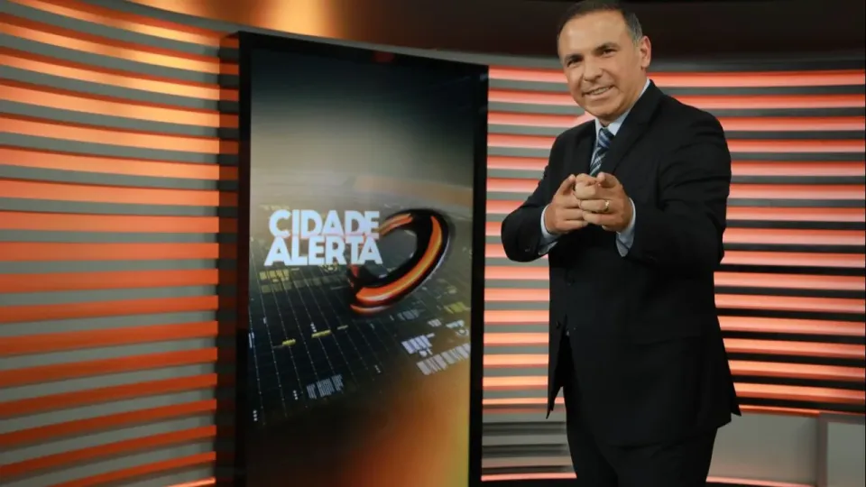 "Cidade Alerta" celebra 100 programas comandados por Reinaldo Gottino