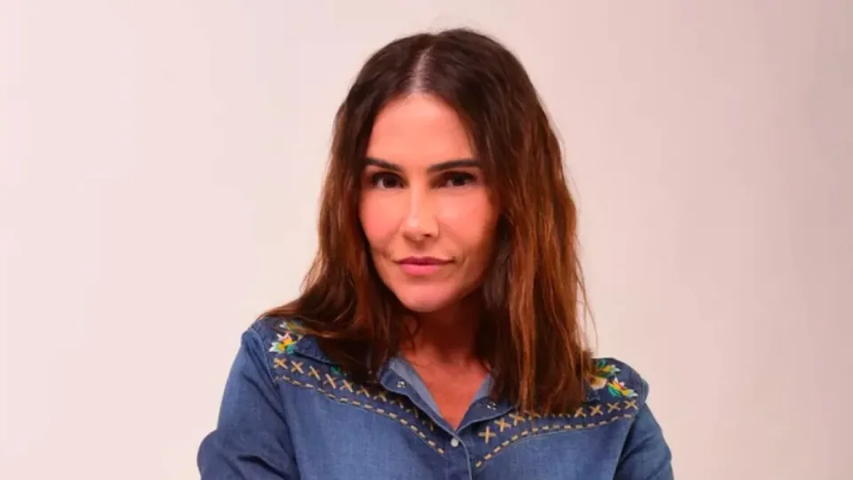Aberto ao Público: Deborah Secco e Denílson participam de novo humorístico da Globo