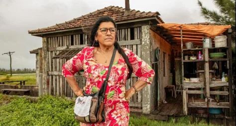 Regina Casé e Manuela Dias discutem projeto que retoma universo de "Amor de Mãe"
