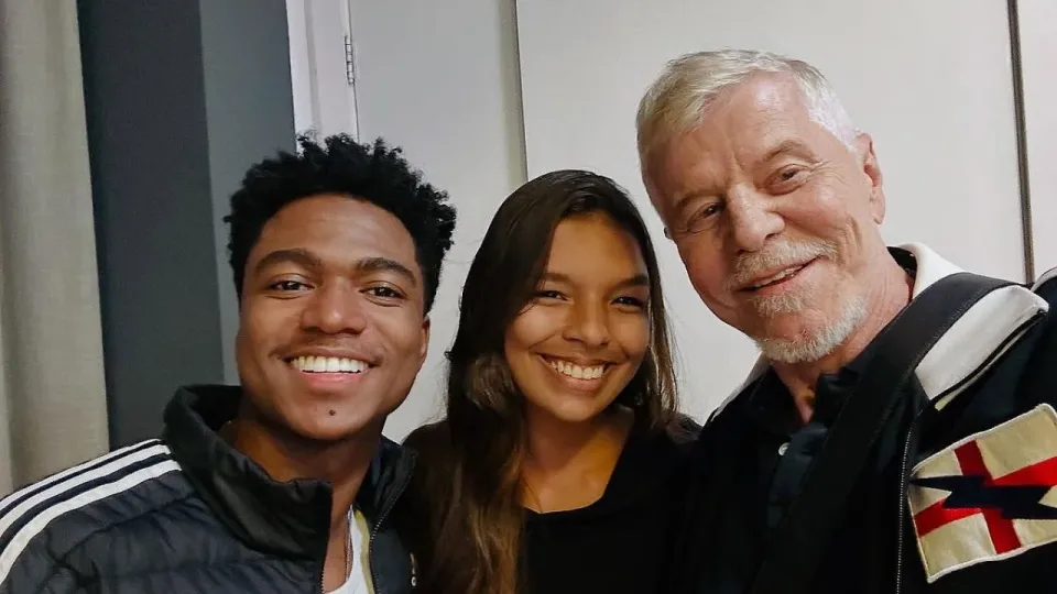 Bastidores tranquilos e elenco afinado marcam preparação de "Três Graças"