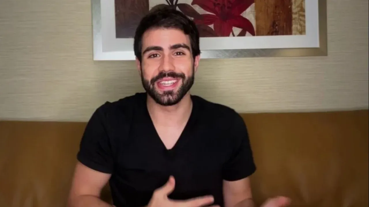 Juliano Laham confirma participação em "Quem Vai Ficar com Mamãe?", série do SBT