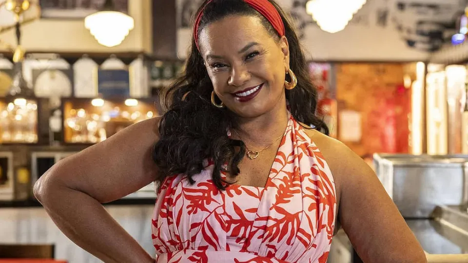 Solange Couto revive Dona Jura em participação especial na novela Dona de Mim