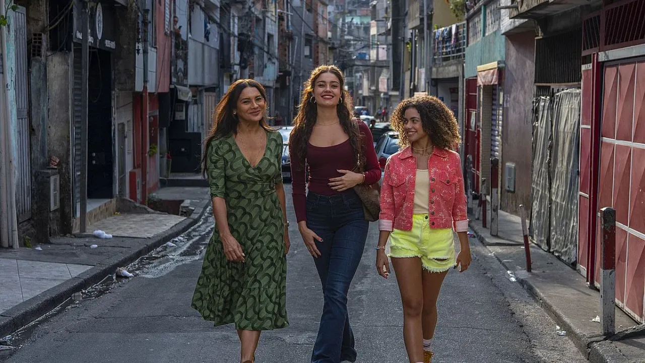 Alana Cabral, Sophie Charlotte e Dira Paes