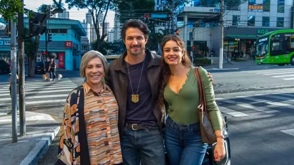 Arlete Salles e Sophie Charlotte gravam cenas de “Três Graças” em São Paulo
