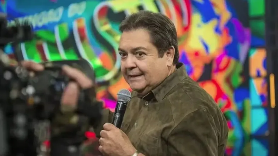 Faustão recebe alta após três meses internado e novos transplantes