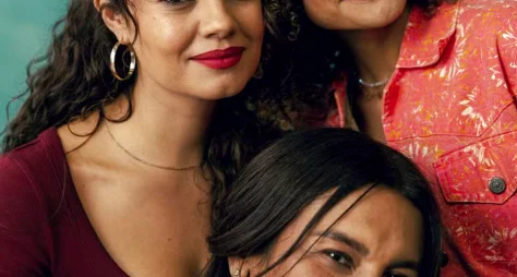 Três Graças: a saga de três gerações marcadas pela maternidade precoce