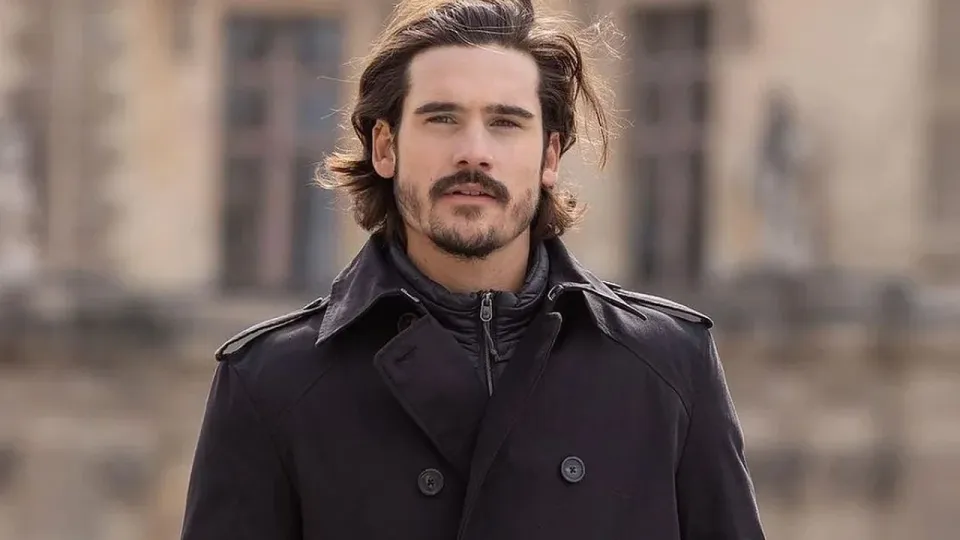 Nicolas Prattes pode viver vilão em A Nobreza do Amor, nova novela das 18h da Globo