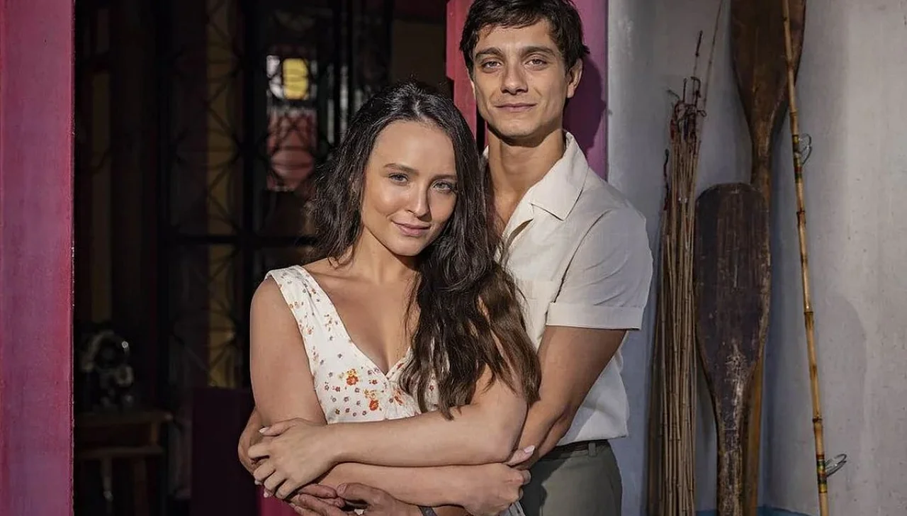 Estela (Larissa Manoela) e Túlio (Cadu Libonati). Foto: Fábio Rocha/TV Globo