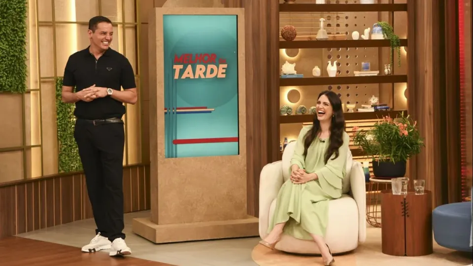 Chris Flores estreia na Band ao lado de Leo Dias no “Melhor da Tarde”