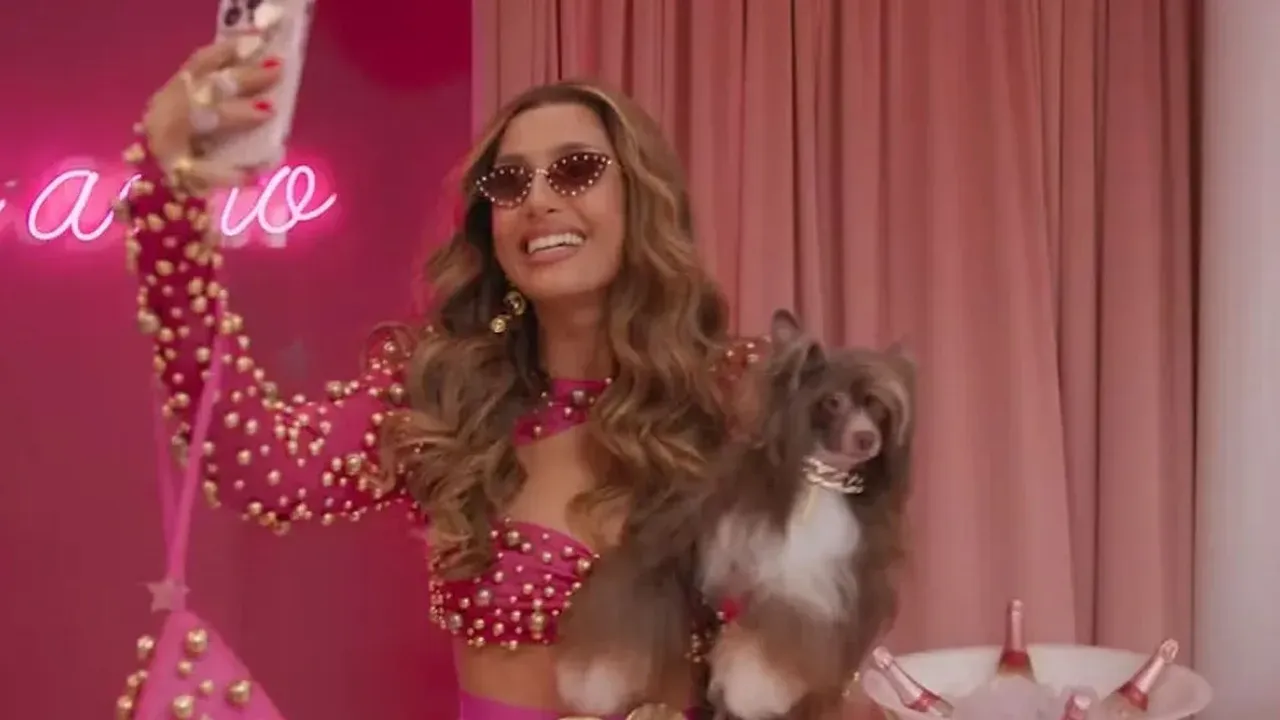 Camila Pitanga como Lola em Beleza Fatal