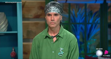 Fernando Sampaio é o quarto eliminado de A Fazenda 17 após embate com Rayane e Yoná