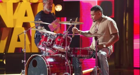 Caldeirão: Marcos Mion desafia Naldo Benny no quadro Vai ou não vai?