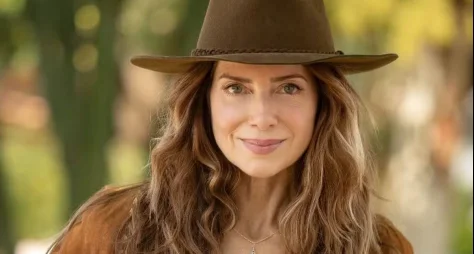 Leticia Spiller caracterizada como Janete em “Coração acelerado”