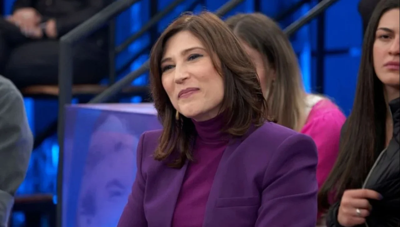 Beth Goulart retorna à Globo em novela vertical para redes sociai