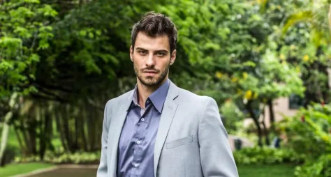 Lucas Malvacini vive bilionário vazio em nova novela vertical do Kwai