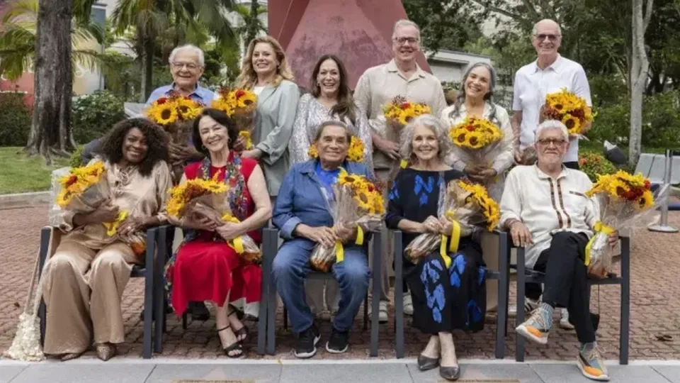 Calçada da Fama celebra ícones da TV com novas estrelas