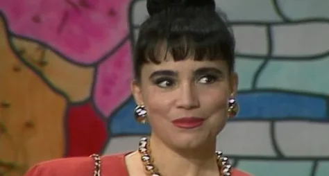 Audiência da TV: Globo Lidera com Novelas e Jornalismo; SBT Oscila com Sorteio da Copa