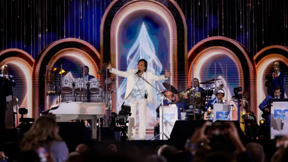 ‘Especial Roberto Carlos’ traz duetos e emoção em noite mágica em Gramado